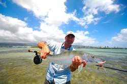 Bonefish capturé à Tahiti    Canne Thomas & Thomas 9p soie 8  Moulinet Abel Super 7/8N